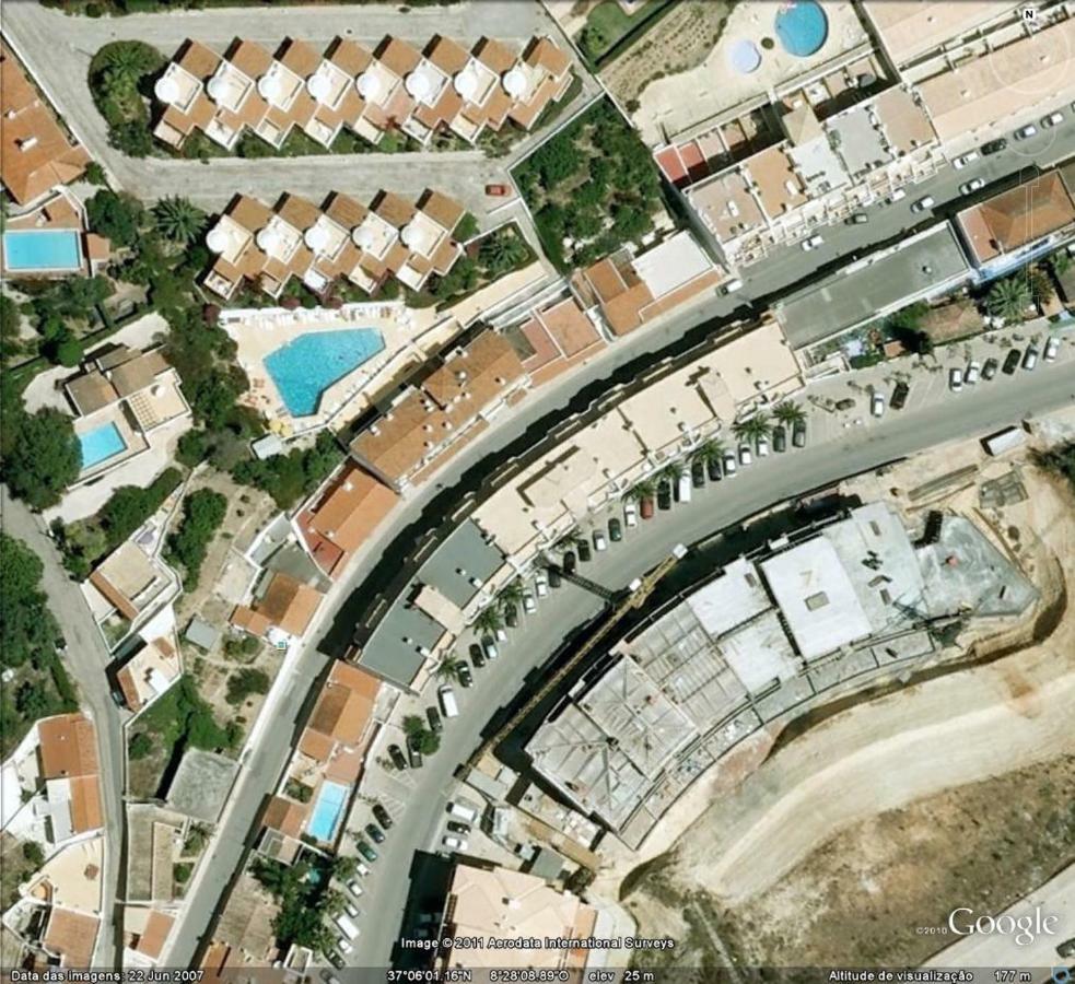 Apartamento Com Piscina Perto Da Praia Карвоейру Экстерьер фото